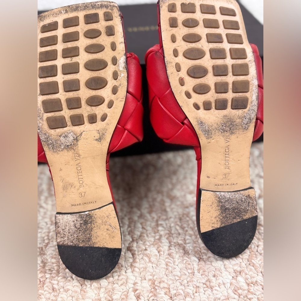Bottega Veneta Red Quilted Sandals Size 37 - Picture 12 of 14